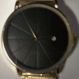 Men's gold tone watch- black face & mesh wristband